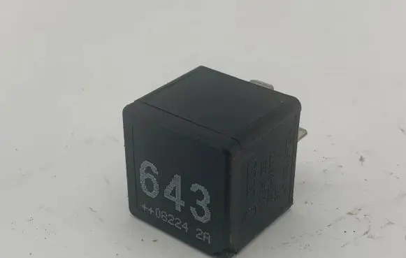 Audi Q7 4L Other relay 8K0951253 V23136B6X72