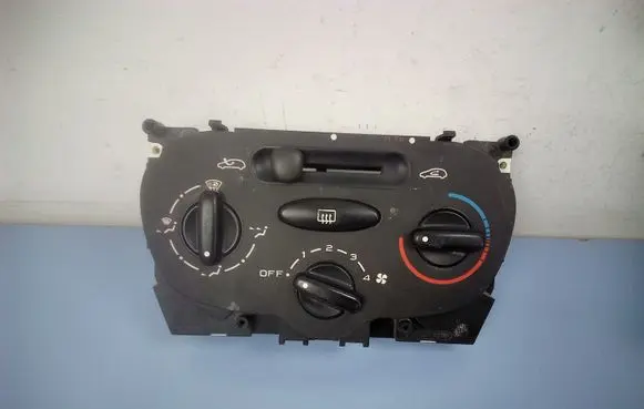 Peugeot 206 Climate control unit 1068901