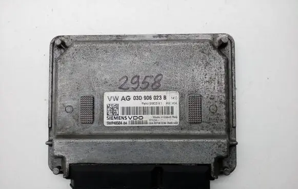 Volkswagen Polo Engine control unit/module 03D906023B 5WP4050404