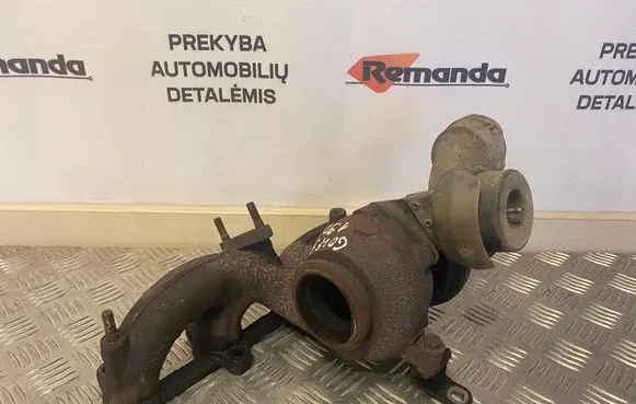 Volkswagen Golf V Turbo 54391019586 038253014