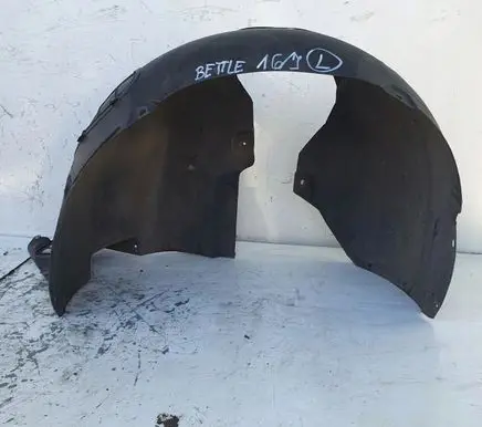 Front wheel arch liner splash guards