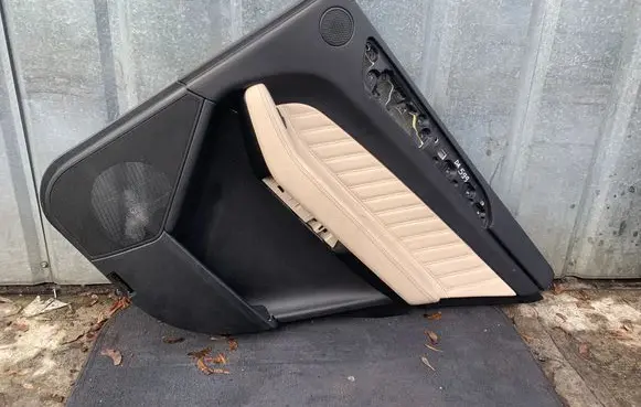Mercedes-Benz GLE (W166 - C292) Rear door card panel trim A1667300270