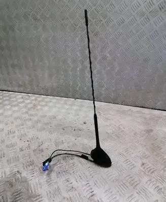 Ford Focus Radio antenna AM5T18828DE 20121102 AN3AC
