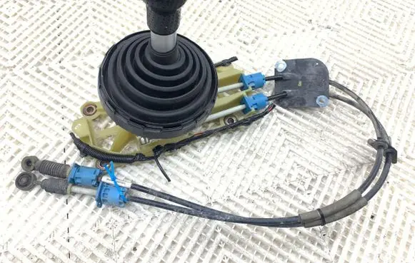 Mitsubishi Colt Gear shift rod MN178047