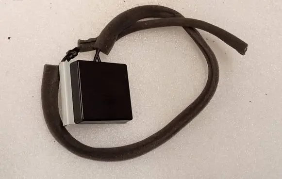 Nissan Leaf II (ZE1) Aerial GPS antenna 282125SN0B ADB026380 R16A265