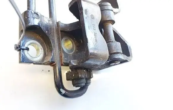 Volkswagen Golf Plus Rear door lower hinge 1K4833411K