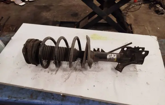 Nissan Qashqai Front shock absorber/damper 54303BR00B