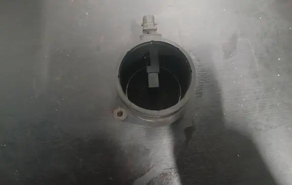 Volvo V70 Mass air flow meter 0281002730 10613656 30677999