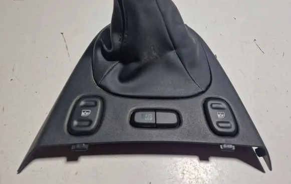 Fiat Panda III Gear shifter surround trim plastic 735491912 ST7289