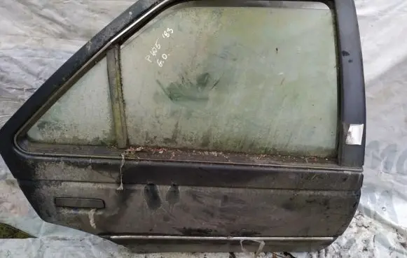 Peugeot 405 Rear door