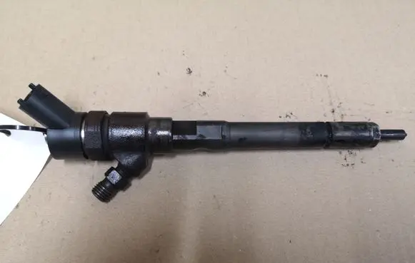 Hyundai Tucson JM Fuel injector 0445110258