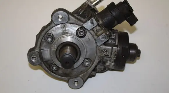Volkswagen PASSAT B7 Fuel injection high pressure pump 03L130755L