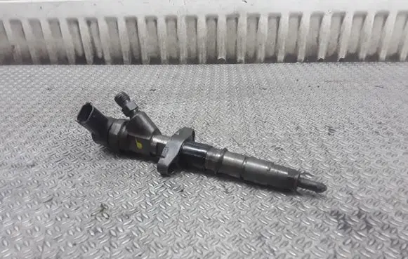 Fuel injector