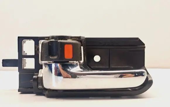 Toyota Corolla Verso E121 Front door interior handle 