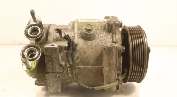 Volvo S40 Air conditioning (A/C) compressor (pump) 31348245