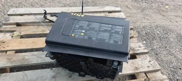Opel Vivaro Battery box tray 244460003r