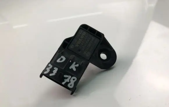 Volvo V60 Mass air flow meter 31405341