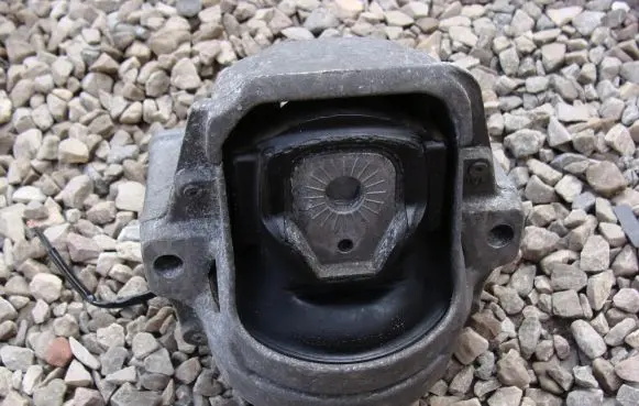 Audi Q5 SQ5 Engine mount vacuum valve 8R0199381AN