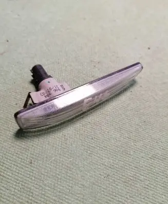 BMW 3 E46 Front fender indicator light 6906384