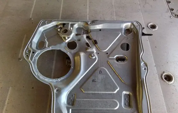 Volkswagen Multivan T5 Front window lifting mechanism without motor 7H0837730G
