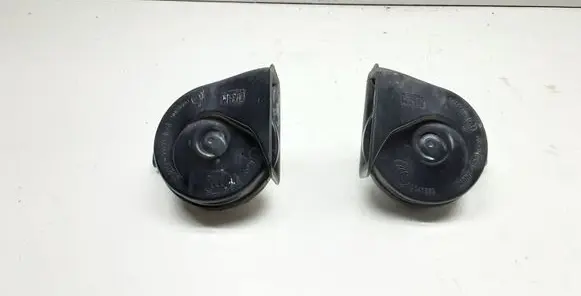 BMW 3 E90 E91 Horn signal E30055306