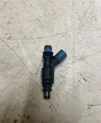 Toyota Corolla Verso AR10 Fuel injector 232500D060