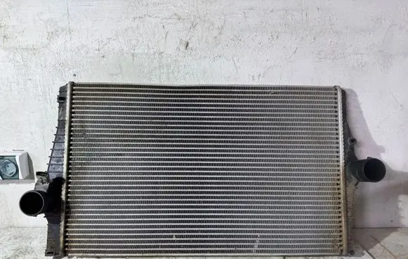 Volvo XC90 Intercooler radiator 818280 30622083 0261230106