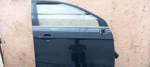 Chevrolet Captiva Front door