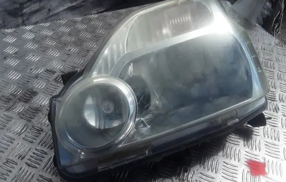 Nissan X-Trail T31 Headlight/headlamp HCR598