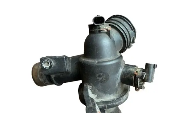 Mercedes-Benz E W212 Thermostat/thermostat housing A6512001715 6512001715