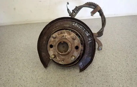 Chevrolet Lacetti Front wheel hub spindle knuckle