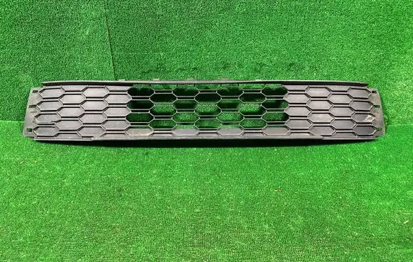 Skoda Fabia Mk3 (NJ) Front bumper lower grill 6V0853677E