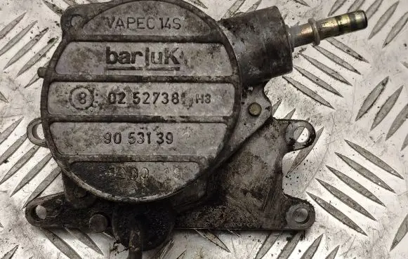 Opel Astra G Vacuum pump 9053139