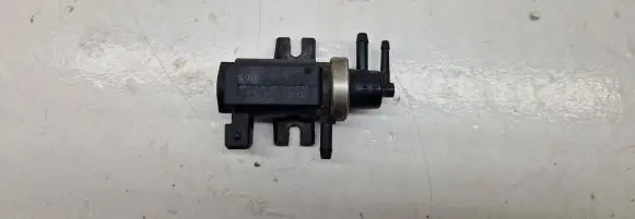 Volkswagen II LT Turbo solenoid valve 1H0906627 97T252 72190320