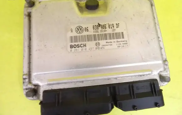 Volkswagen Golf IV Engine control unit/module 0281010497 038906019DF