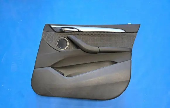 BMW X1 F48 F49 Front door card panel trim 7440157