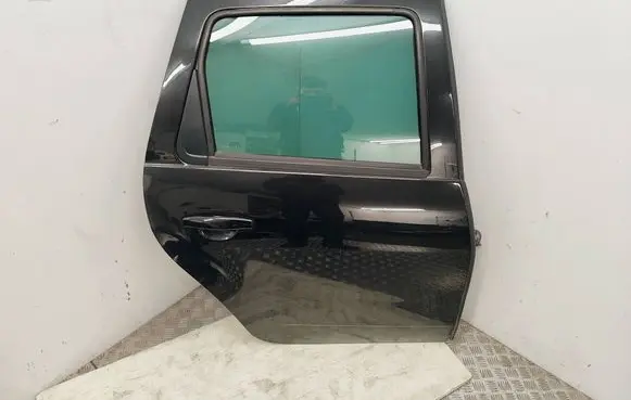 Dacia Duster Rear door 