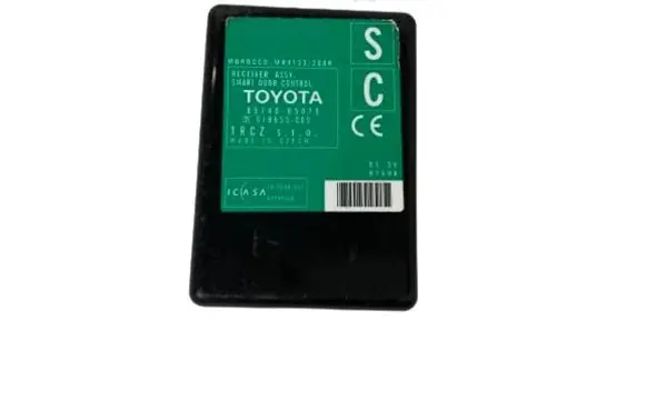 Toyota Avensis T270 Door control unit/module 8974005070