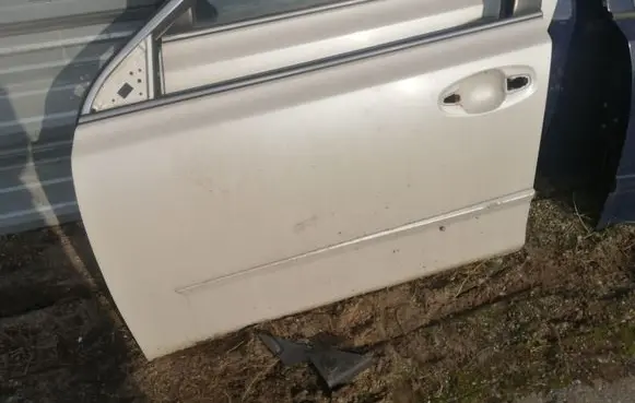 Subaru Outback Front door