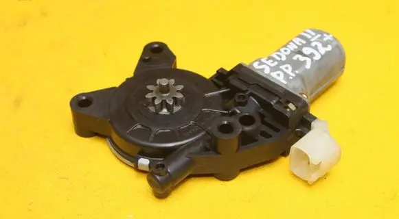Rear door window regulator motor