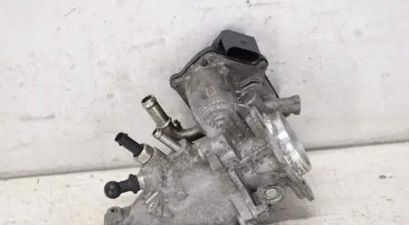 Volkswagen Golf VII Throttle valve 04L128063P 04L128059K 04L128637B