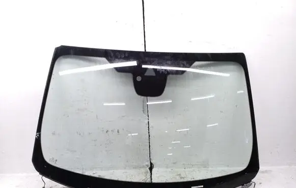 Ford Focus Front windscreen/windshield window 