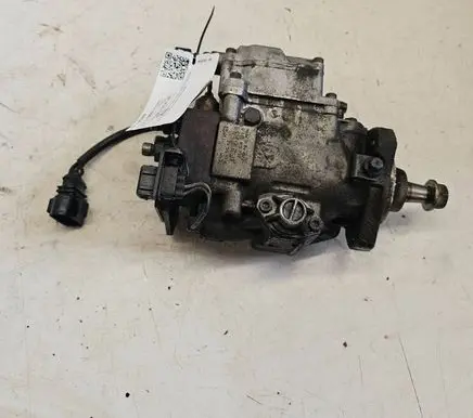 Volvo S70 V70 V70 XC Fuel injection high pressure pump 074130110M