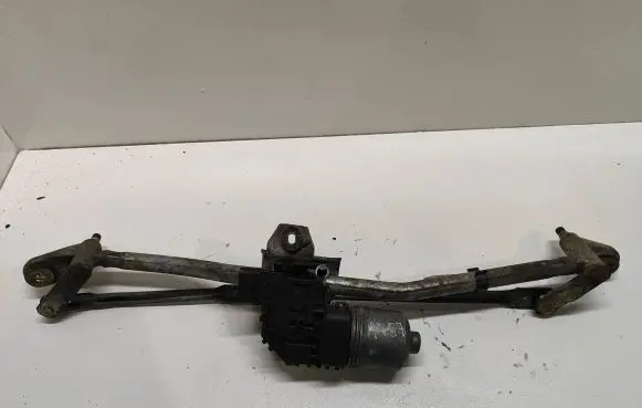 Audi A4 S4 B7 8E 8H Front wiper linkage and motor 8E1955119 058010517 0390241509