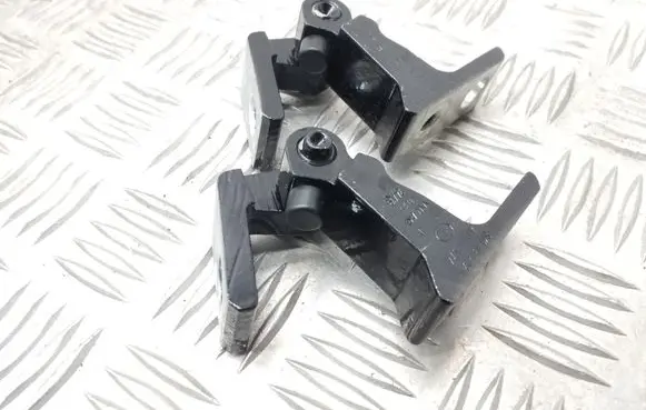 Volkswagen Golf VII Rear door hinge set 8K0831402P 8K0831402K