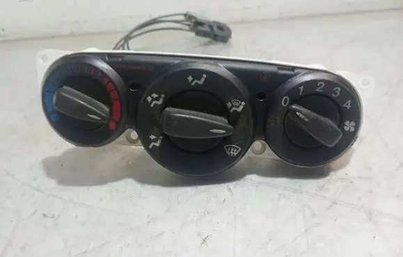 Ford Focus Climate control unit 98AB18C419