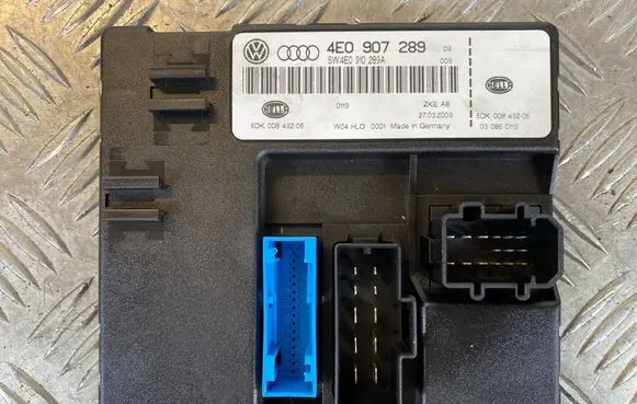 Audi A8 S8 D3 4E Comfort/convenience module 4E0907289 4E0910289A 5DK00843205