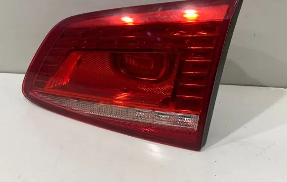 Volkswagen PASSAT B7 Tailgate rear/tail lights 3AF945308F