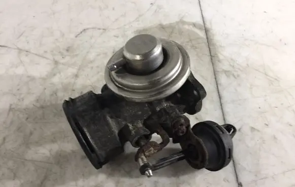 Volkswagen Transporter - Caravelle T5 EGR valve 038131501AA