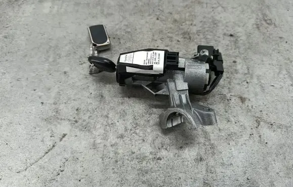 Toyota Yaris Ignition lock 897830D010